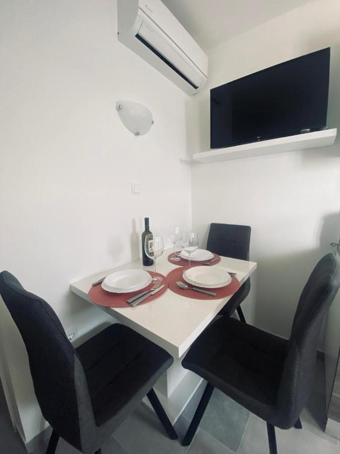 Apartmani Mila Starigrad Paklenica Ngoại thất bức ảnh
