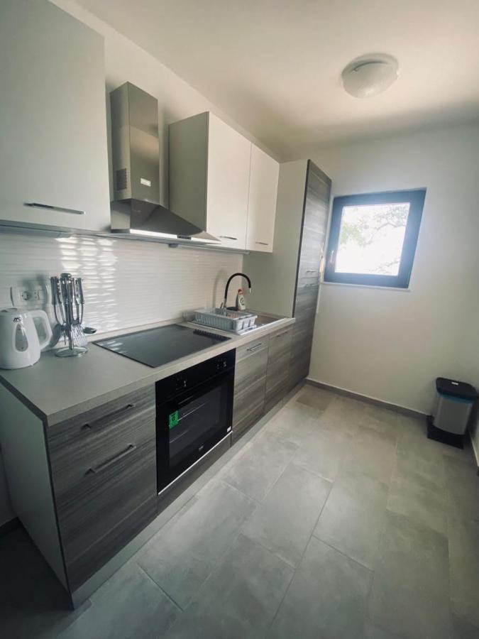 Apartmani Mila Starigrad Paklenica Ngoại thất bức ảnh