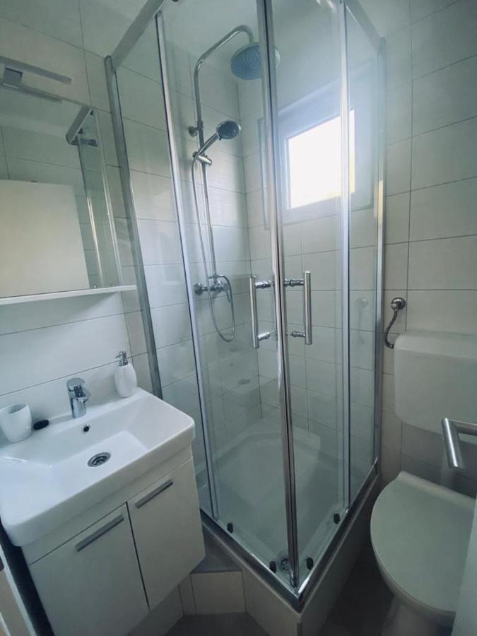 Apartmani Mila Starigrad Paklenica Ngoại thất bức ảnh