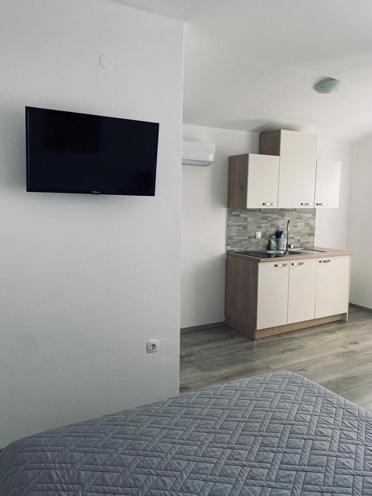 Apartmani Mila Starigrad Paklenica Ngoại thất bức ảnh
