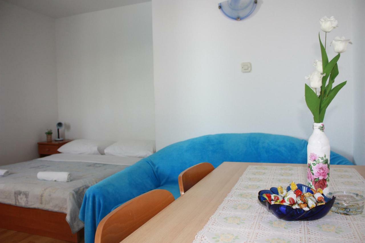 Apartmani Mila Starigrad Paklenica Ngoại thất bức ảnh