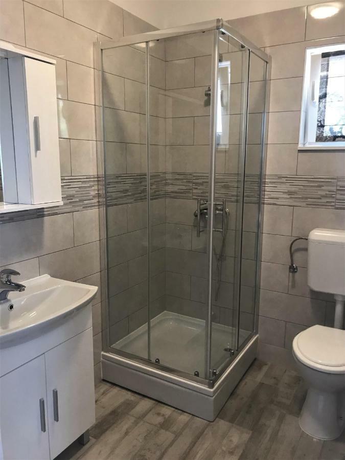 Apartmani Mila Starigrad Paklenica Ngoại thất bức ảnh
