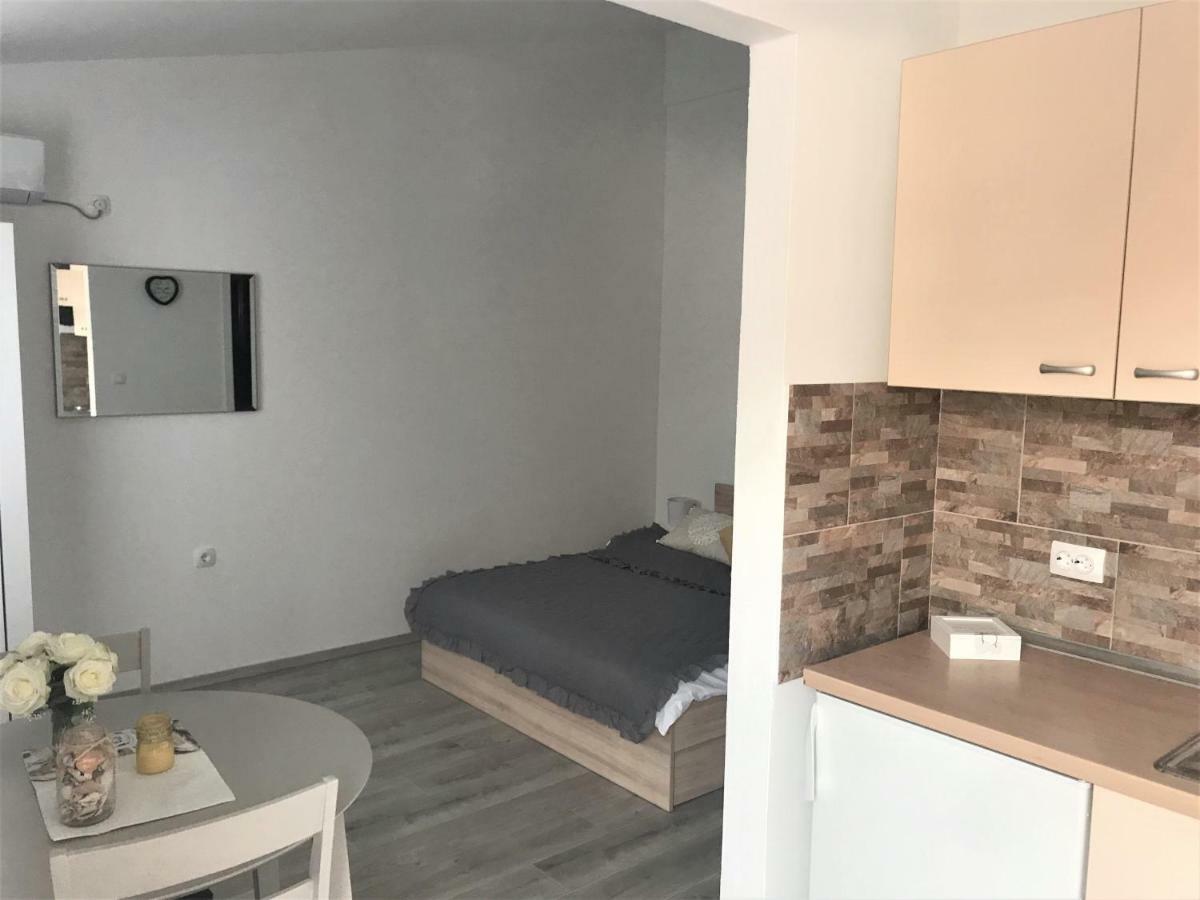 Apartmani Mila Starigrad Paklenica Ngoại thất bức ảnh