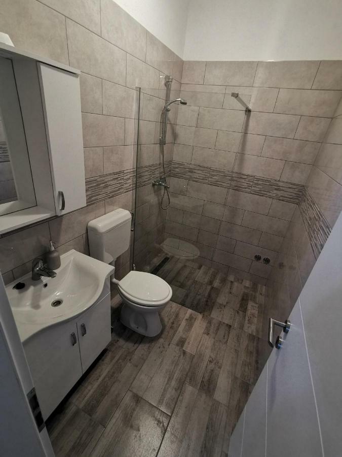 Apartmani Mila Starigrad Paklenica Ngoại thất bức ảnh