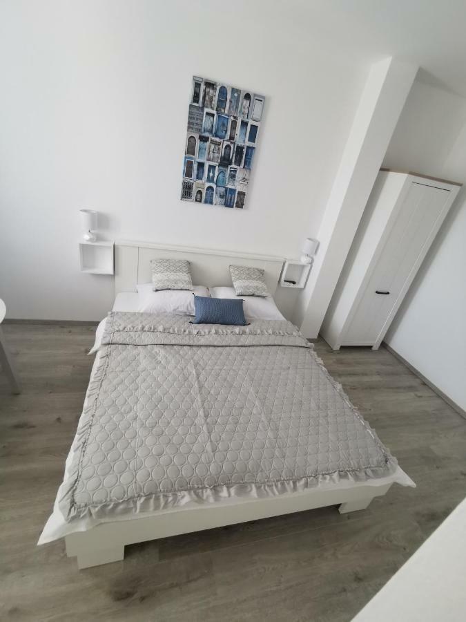 Apartmani Mila Starigrad Paklenica Ngoại thất bức ảnh